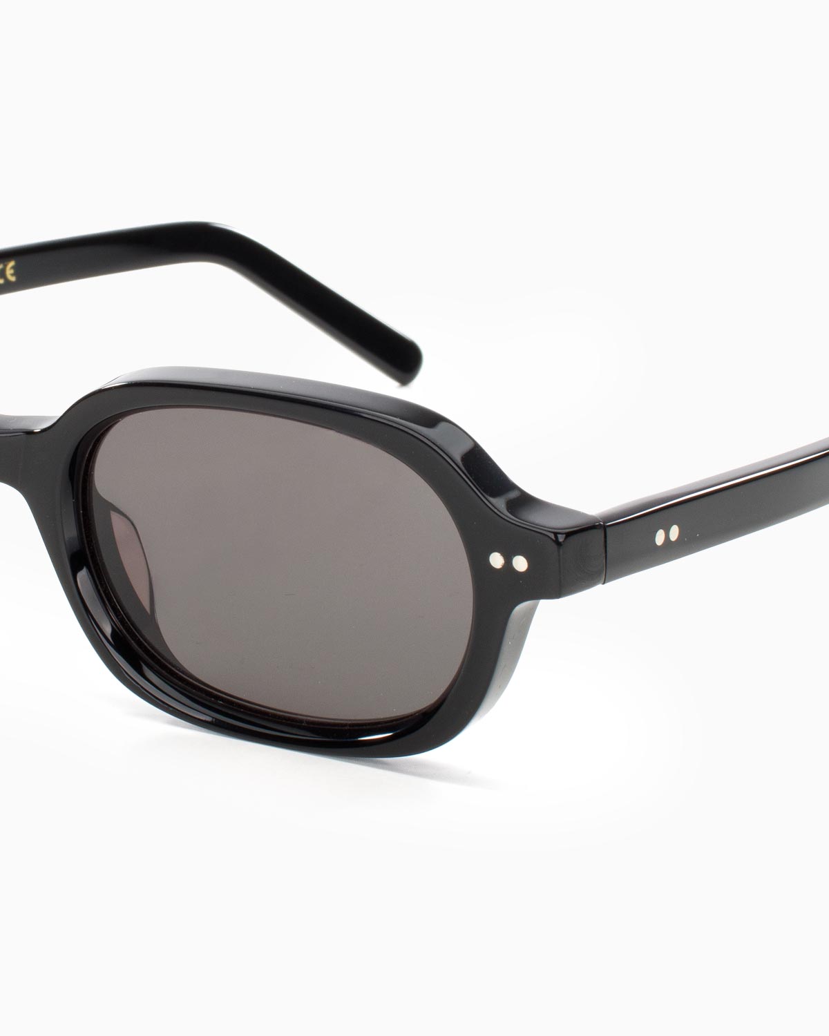 ME & JOE Roma black sunglasses – detail view