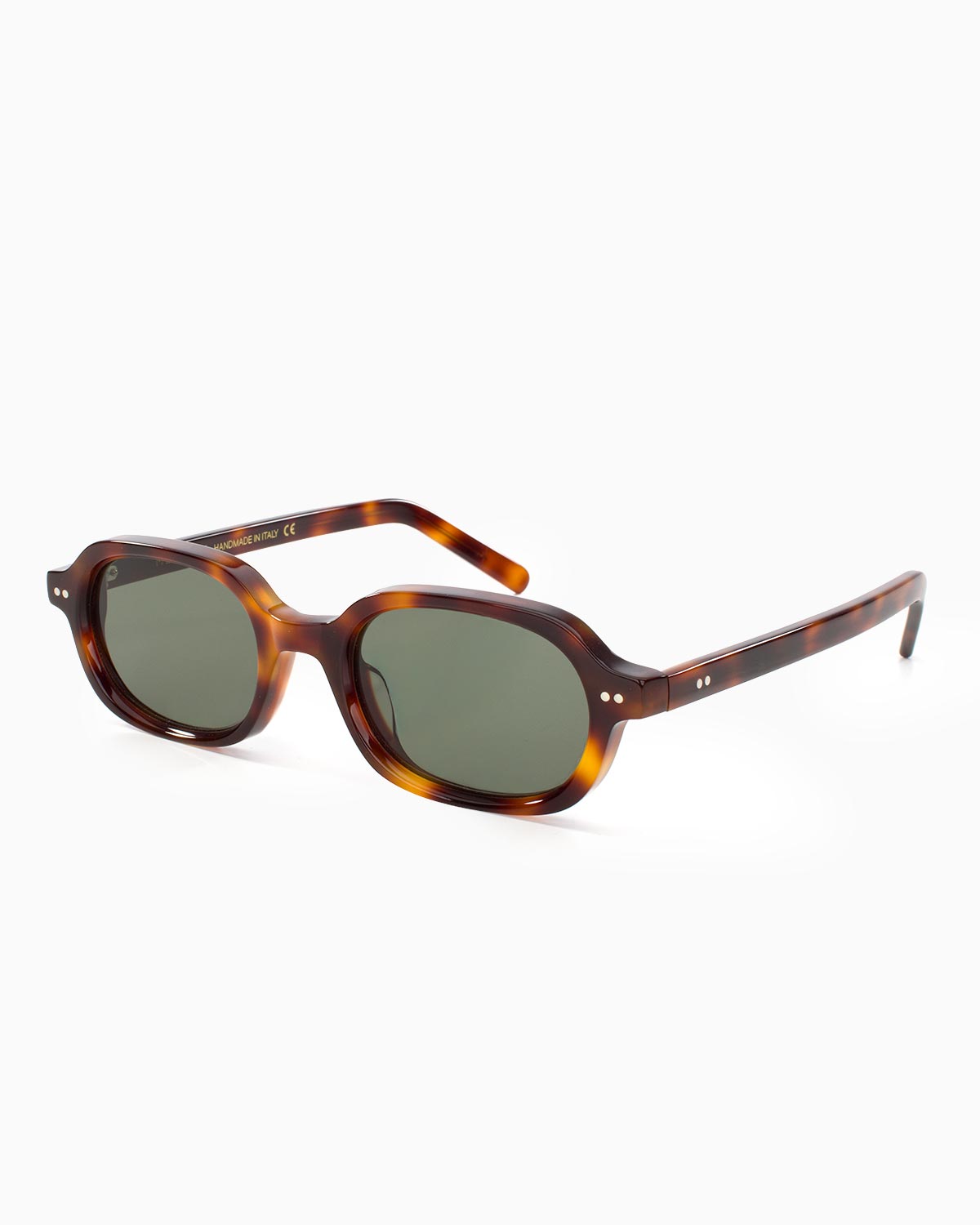 ME & JOE Roma tortoise sunglasses – three -quarter view