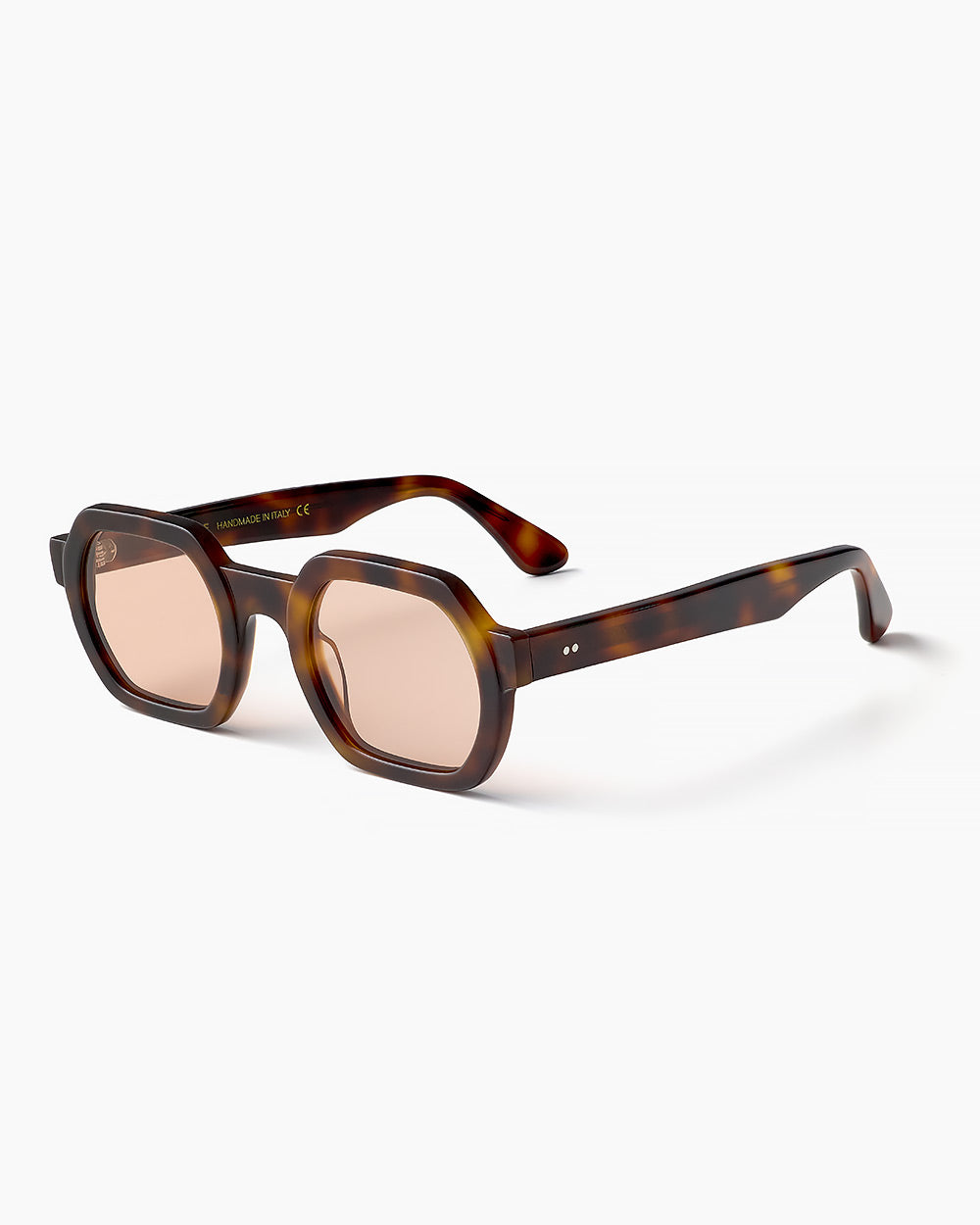 ME & JOE Sandro classic tortoise sunglasses with peach lenses  – three-quarter view